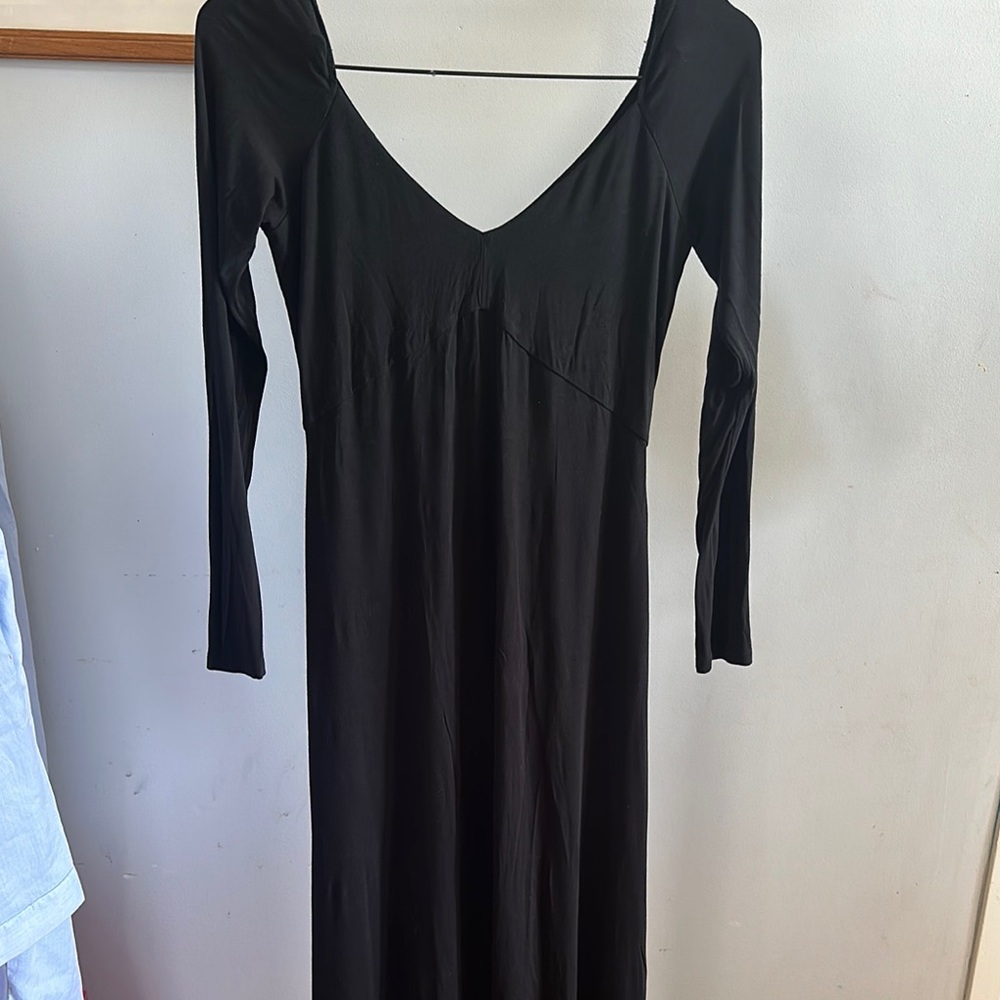 Wilfred Black V-Neck Long Sleeve Dress